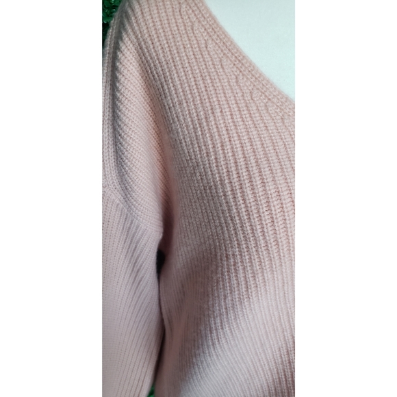 36. J.Crew Ribbed cashmere oversized V-neck sweater - Picture 5 of 9